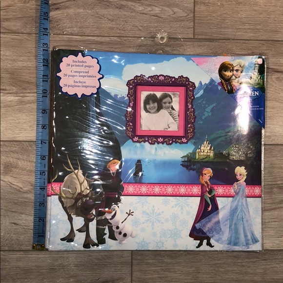 EK Success Frozen Scrapbook Album 20 Printed P… - Picture 4 of 16